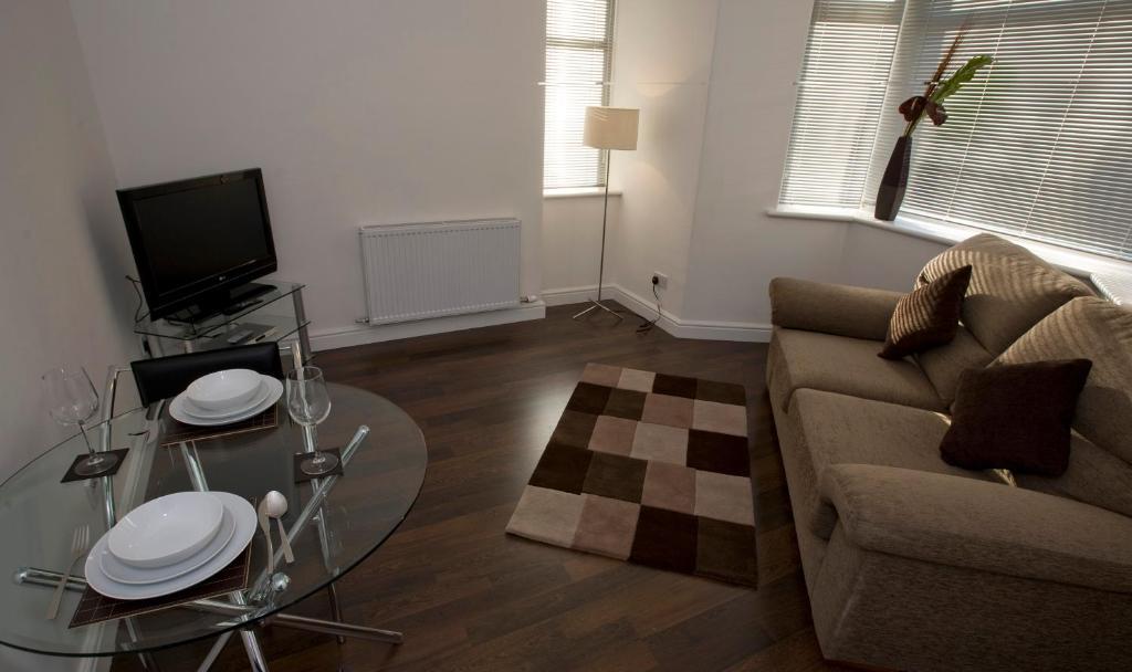 Aberdeen Serviced Apartments - The Lodge Room photo