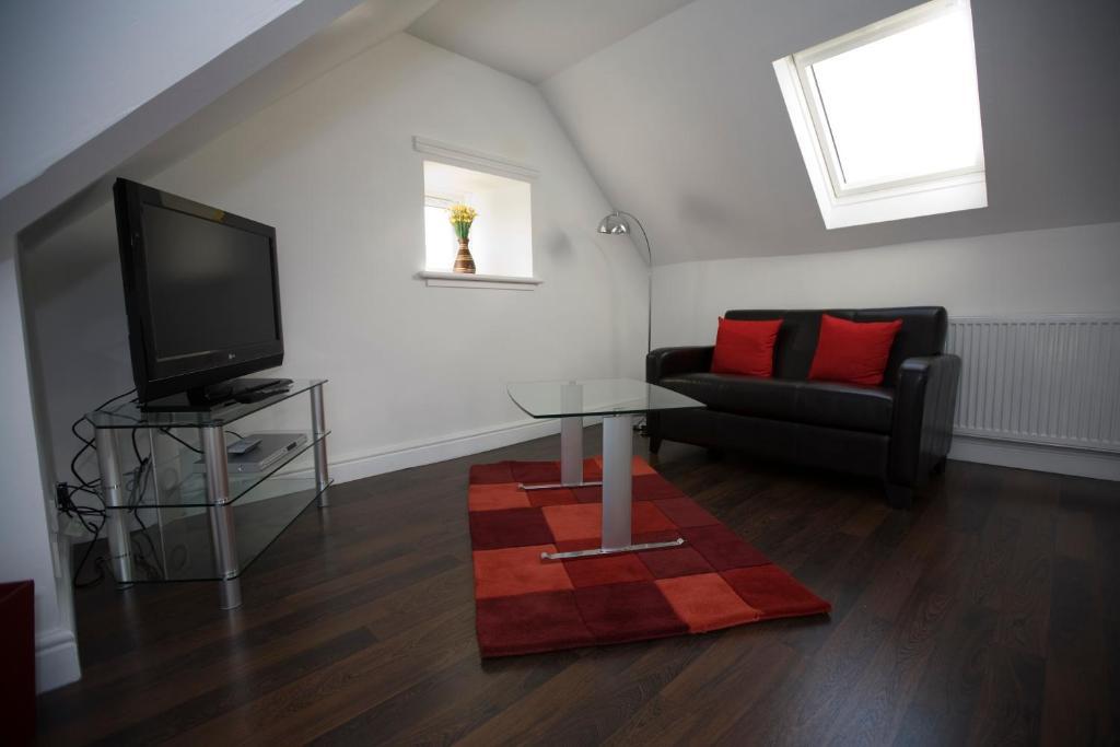 Aberdeen Serviced Apartments - The Lodge Room photo